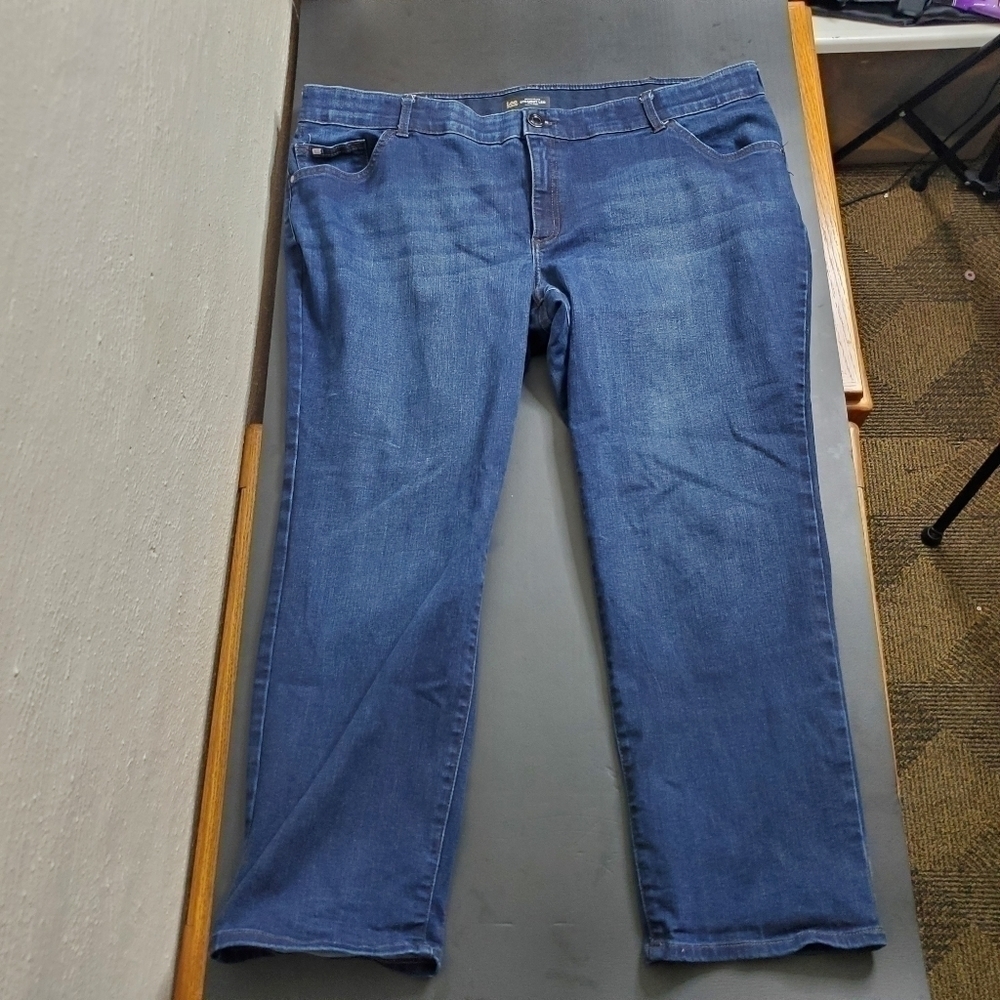 Lee Regular Fit Straight Leg Mid Rise Jeans Size 22W Petite Blue